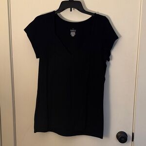 Torrid Black V-Neck Short Sleeve Tee